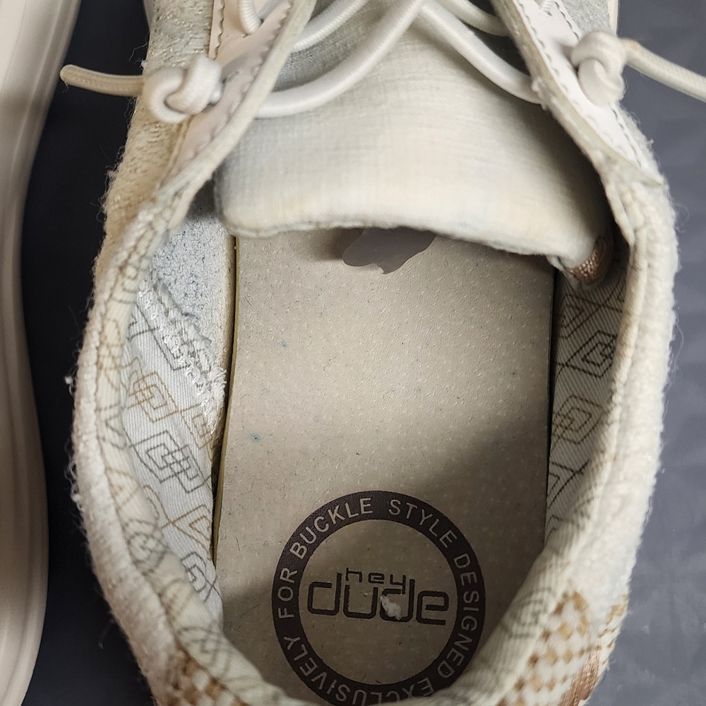 Hey Dude Karina Buckle Exclusive sz 8 White Multi - Picture 5 of 13